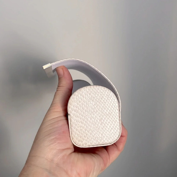 Jimmy Choo sunglasses case - Picture 2 of 3